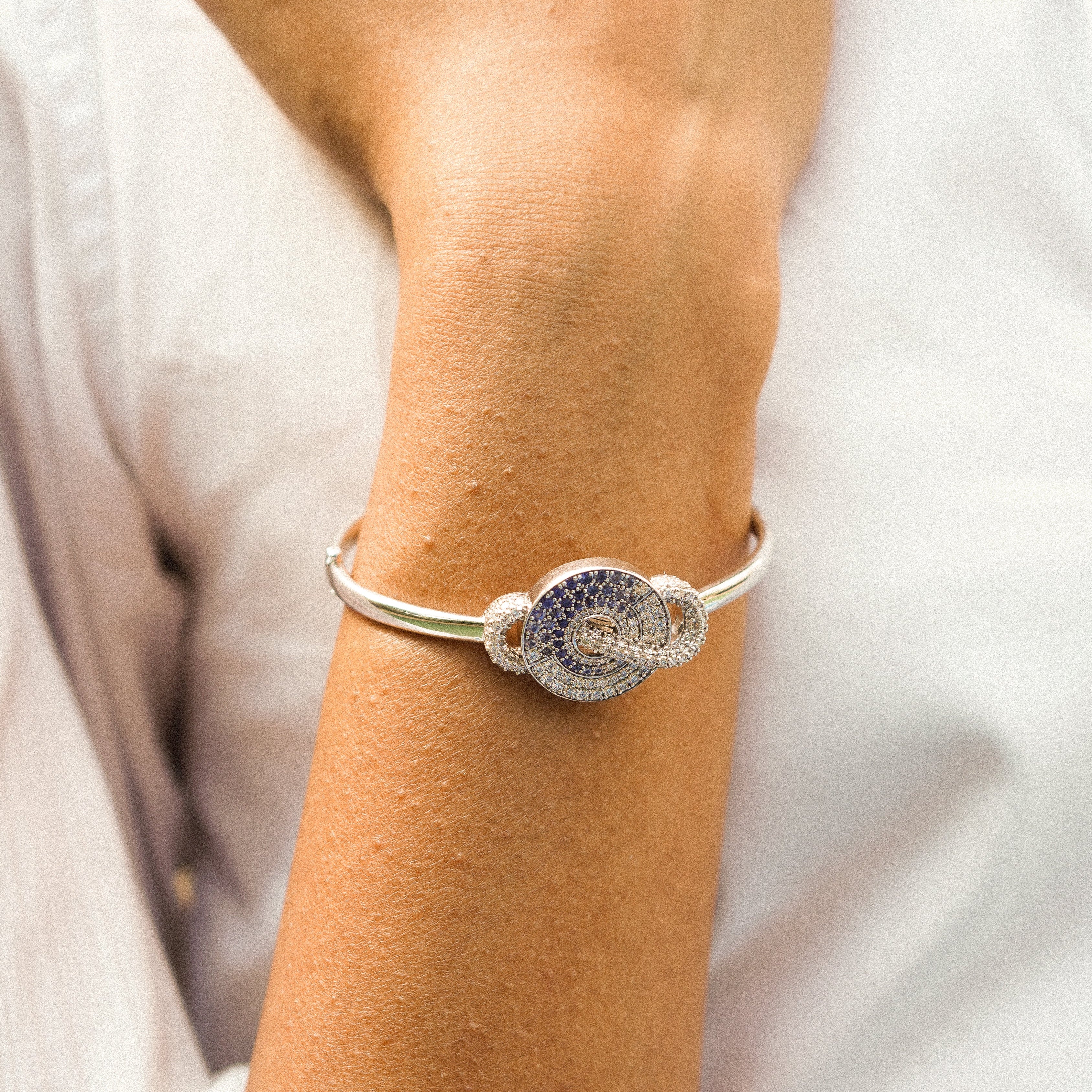 INFINITY EMBRACE SAPPHIRE, BANGLE