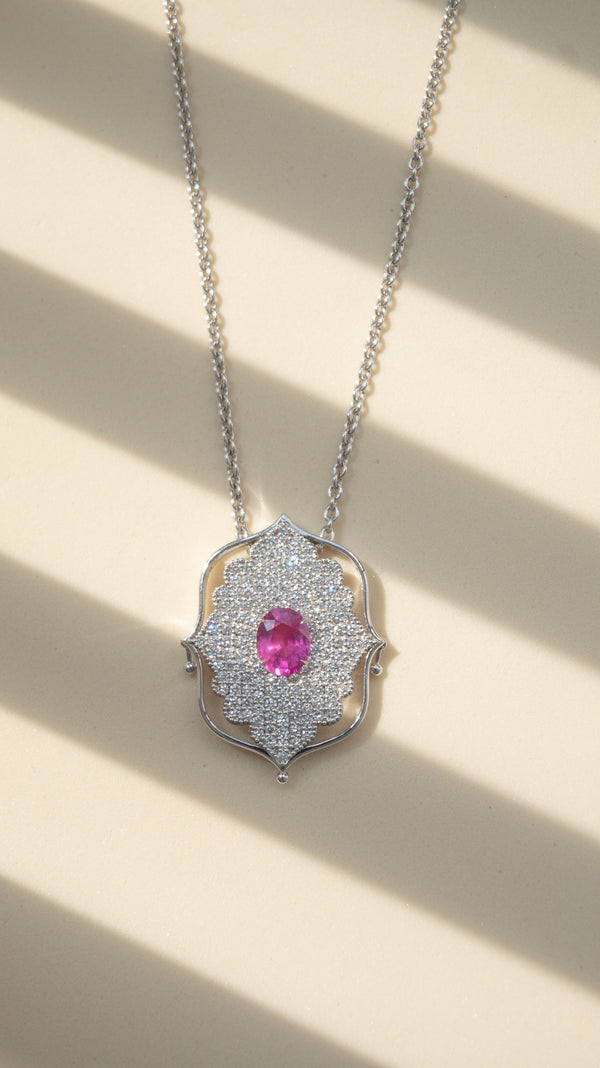 Jarokha Pendant White Gold